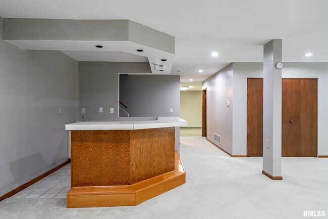 Building Photo - 29 Wildwood Dr