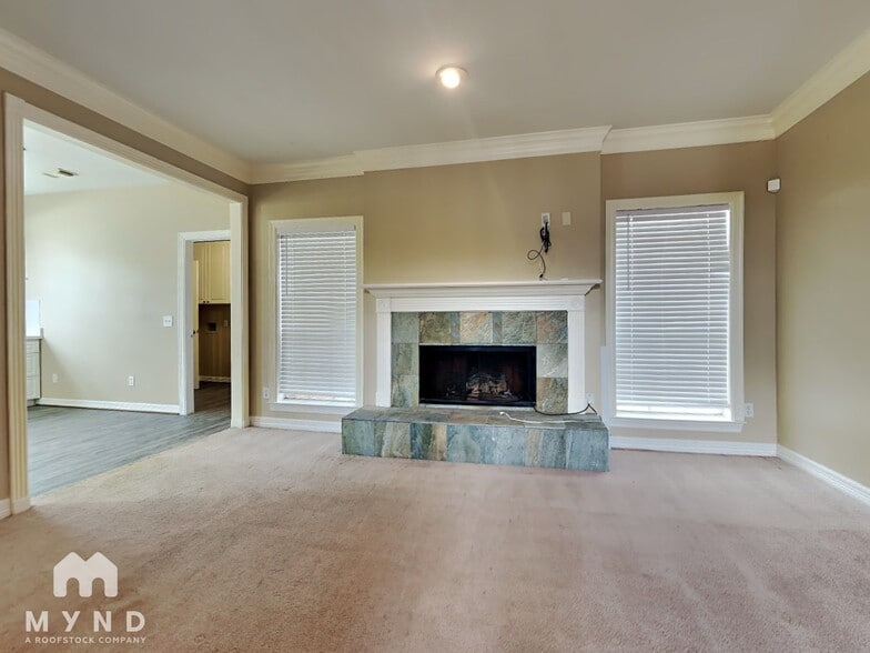 Building Photo - 19026 Owen Oak Dr