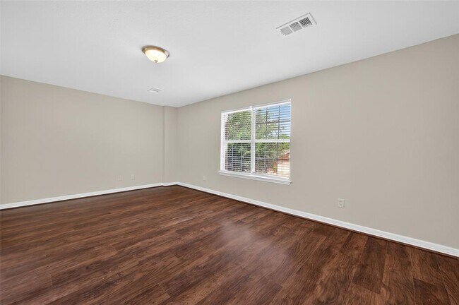 Building Photo - 9726 Angleside Ln