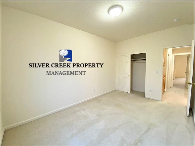 Building Photo - Dublin Townhouse with Solar!  3 Bed 2.5 Ba...