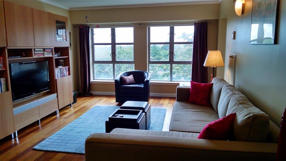 Building Photo - 931 Massachusetts Ave