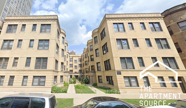 Building Photo - 3920 N Pine Grove Ave