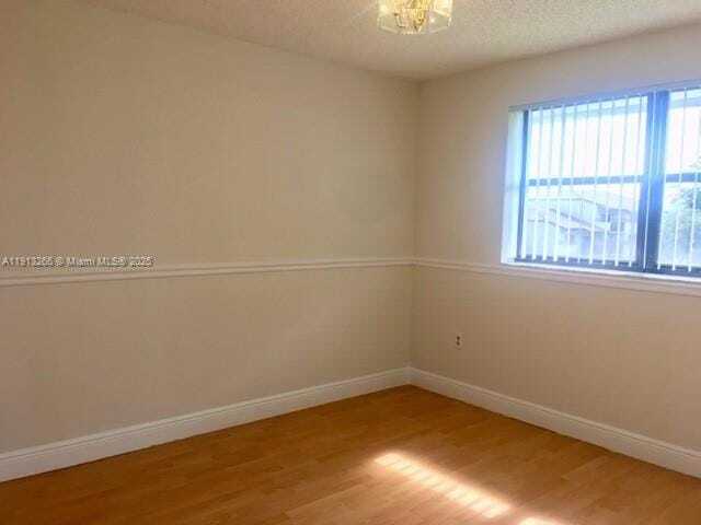 Building Photo - 9925 Nob Hill Pl