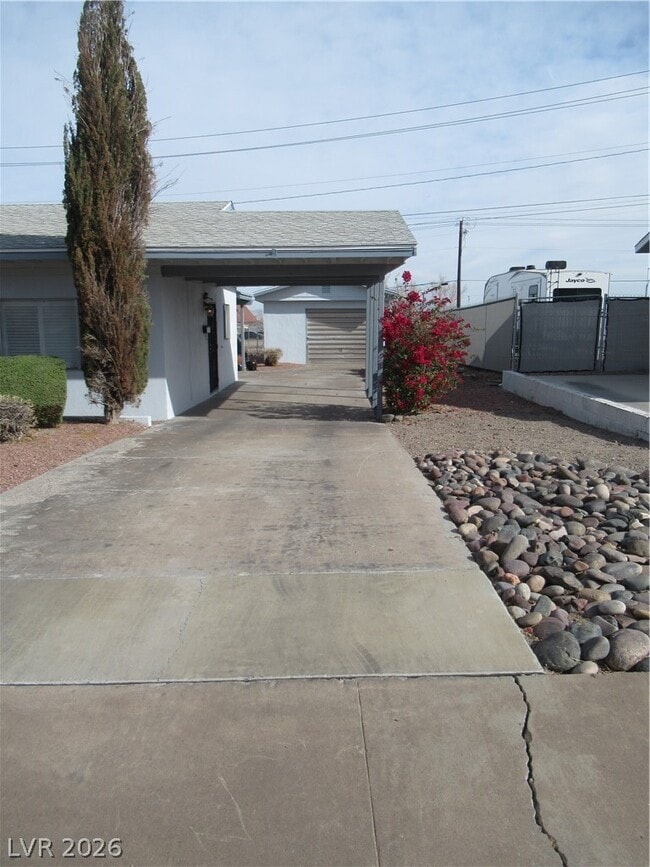 Building Photo - 107 E Pacific Ave