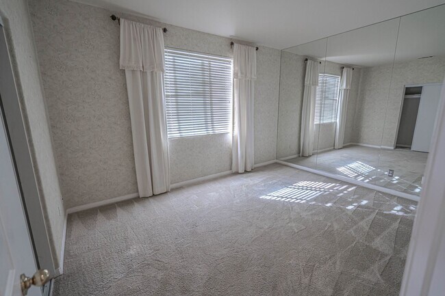 Building Photo - COMING SOON! Stunning 4-Bedroom Home for Rent in Palmdale!