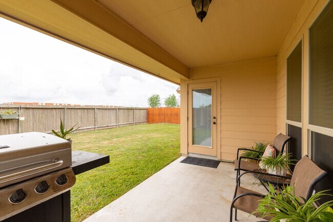 Building Photo - 7921 Pavo Real St