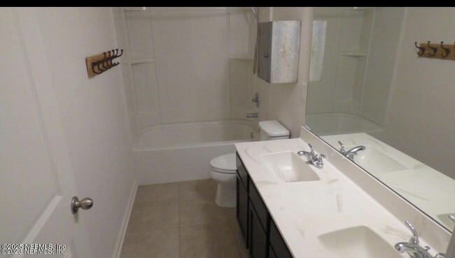 Building Photo - 83117 Purple Martin Dr
