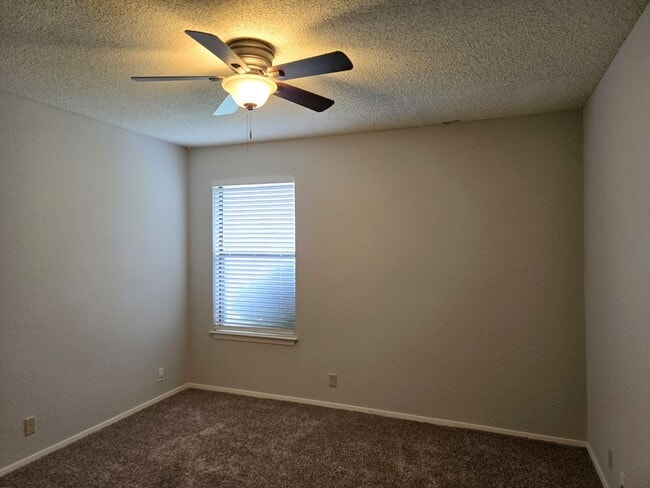 Building Photo - Two Bedroom MISD Duplex