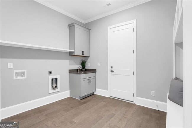 Building Photo - 909 Sunny Meadows Ln