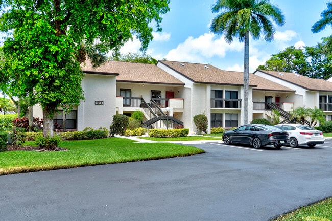 Building Photo - 5153 Oakhill Ln