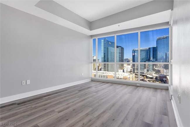 Building Photo - 4525 Dean Martin Dr