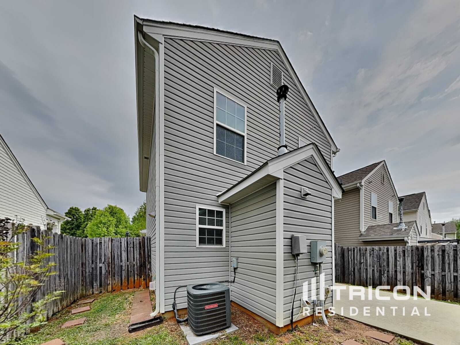 Building Photo - 12437 Stumptown Rd