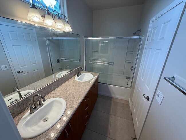 Building Photo - 3BR / 2.5BATH Imperial Beach Home | Private Yard & Attached 2-Car Garage