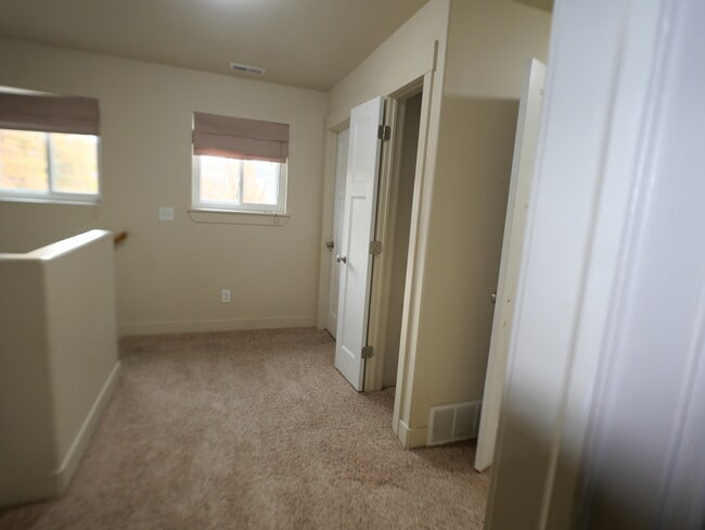 Building Photo - 7552 Lexi Loop