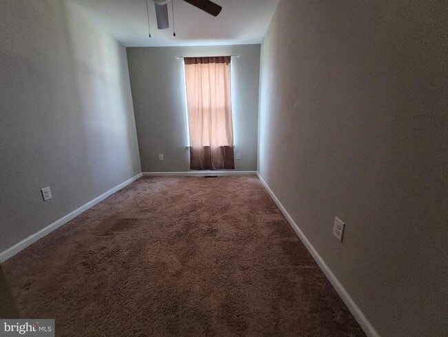 Building Photo - 208 Pelham Rd S