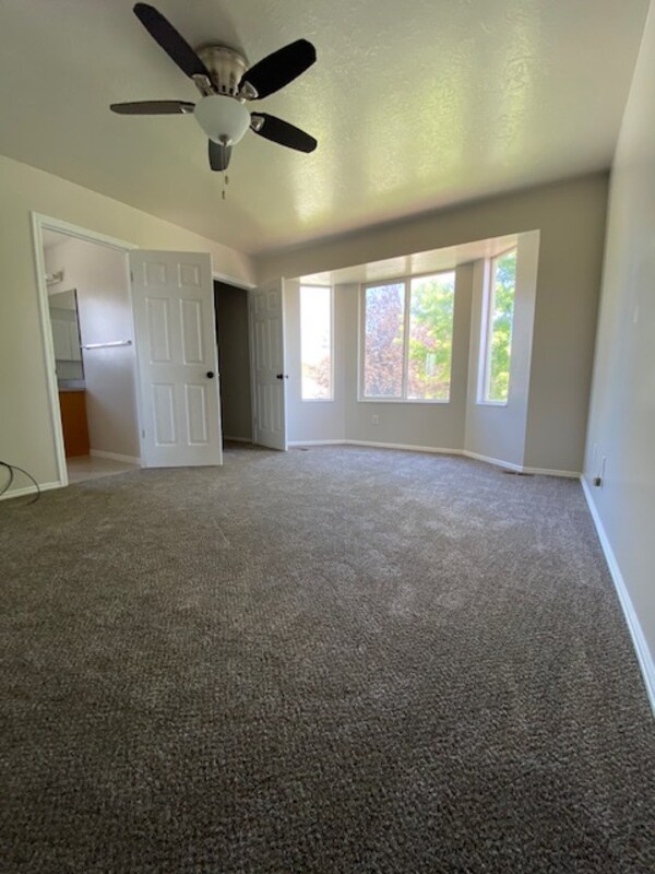 Building Photo - 2022 N 850 W