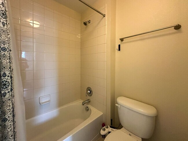 Building Photo - Jordan Crossing 4bd home is waiting for you!