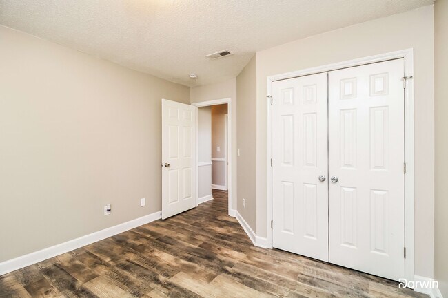 Building Photo - 2703 Darden Rd