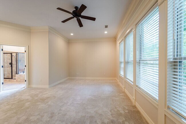 Building Photo - 2000 Square feet, of gorgeous living space in Hot Springs Village.