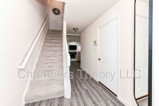 Building Photo - 6955 Cromarty Dr