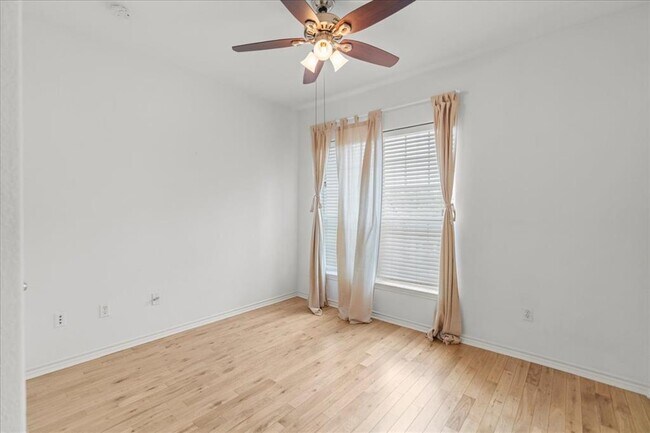 Building Photo - 12185 Chelsea Glen Pl