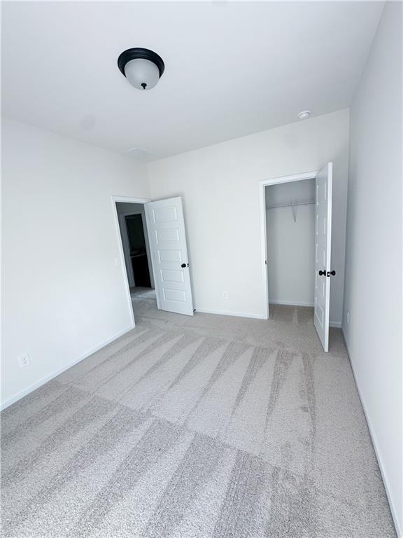 Building Photo - 627 Mountaintop Rd SW