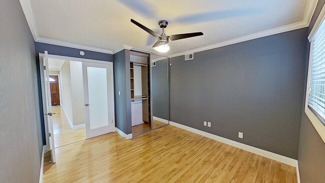 Building Photo - 5517 Thelma Ave