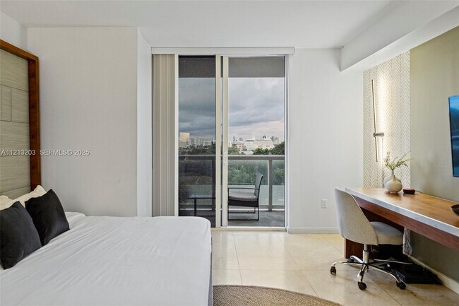 Building Photo - 50 Biscayne Blvd