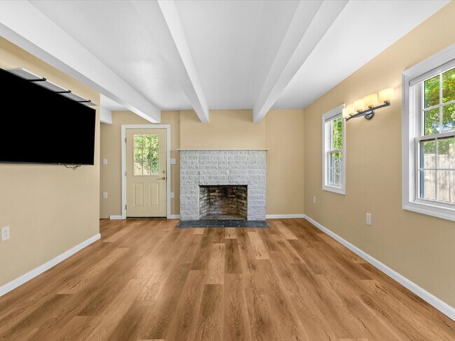 Building Photo - 7602 Woodman Rd