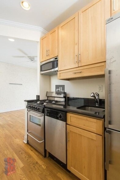 Building Photo - East 13th Street