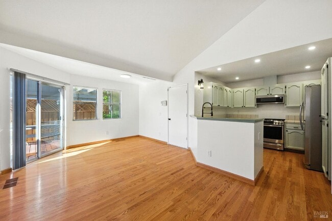 Building Photo - 1424 Dandelion Way