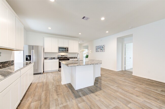 Building Photo - 2913 Misty Elm Ln