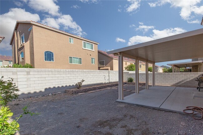 Building Photo - 10651 Medicine Bow St