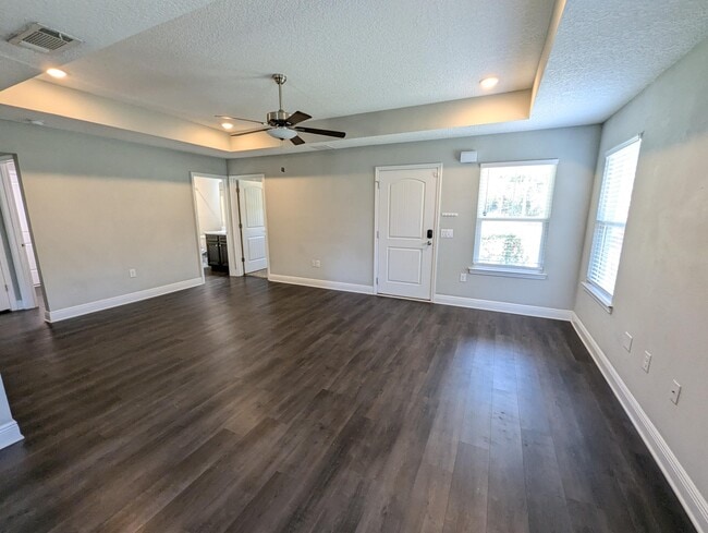 Building Photo - 5619 Charter Cir