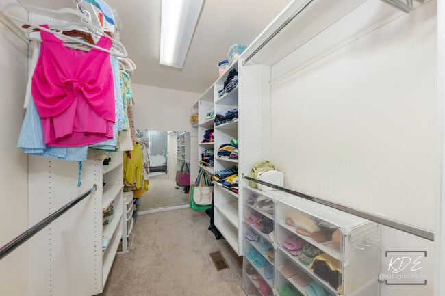 Building Photo - 3730 Baybrook Dr