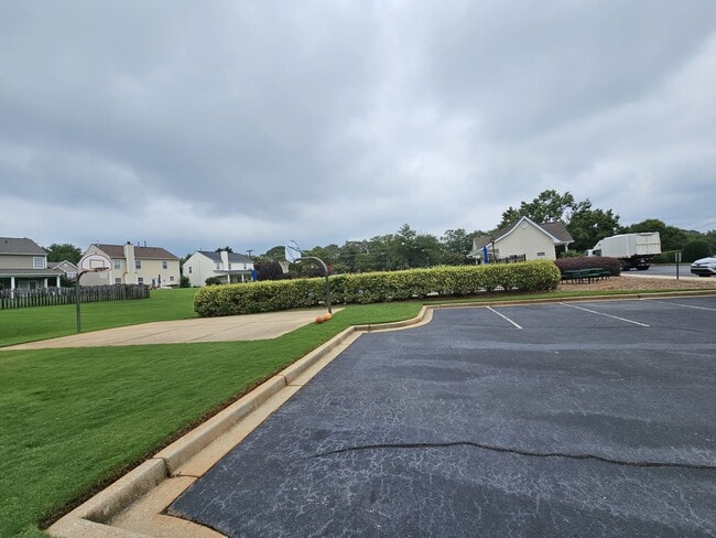 Building Photo - 111 Shairpin Ln