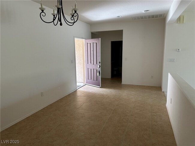 Building Photo - 7922 N Crested Starling Ct