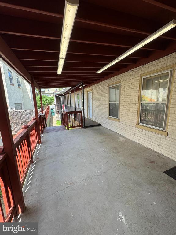 Building Photo - 231 W Coulter St