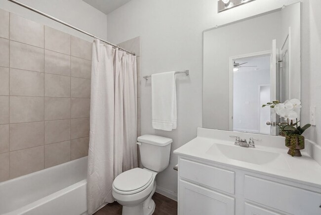 Building Photo - 961 Harper Ln