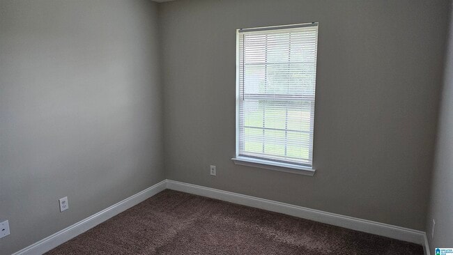 Building Photo - 228 Hillcrest Dr