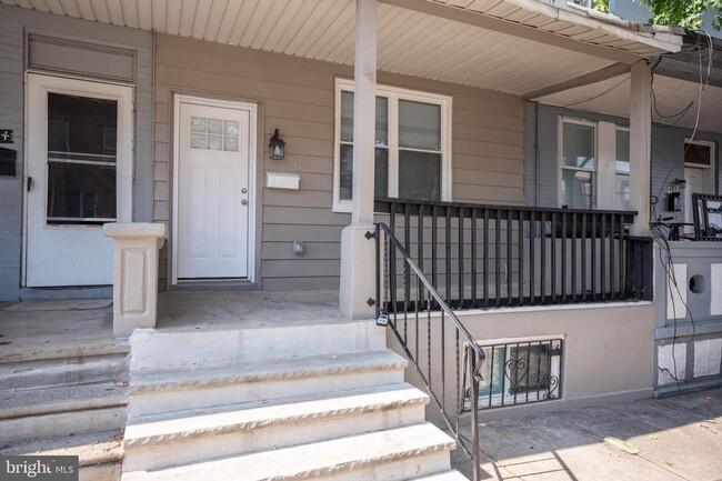 Building Photo - Large 3 bedroom with powder room on 1st fl