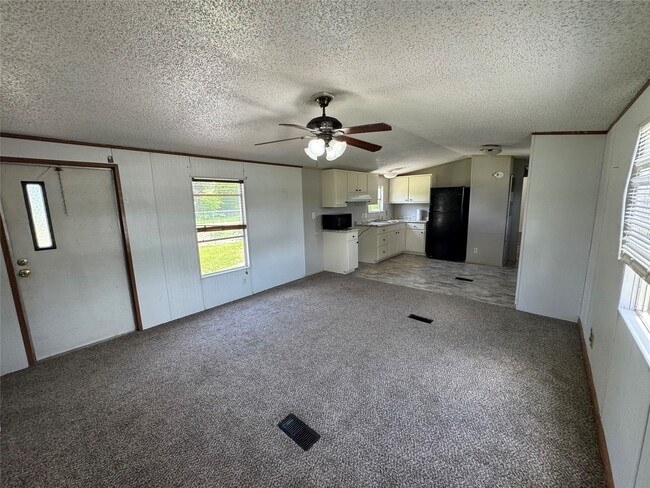 Building Photo - 600 E Melville Dr