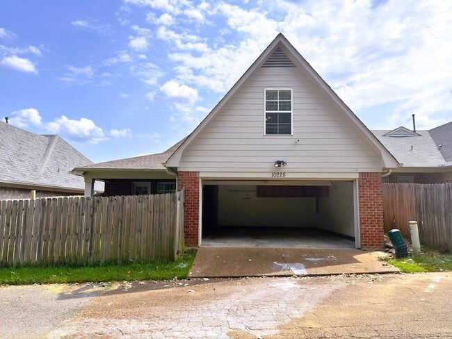 Building Photo - 10228 Morning Hill Dr