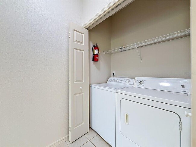 Building Photo - 704 Eagle Pond Dr