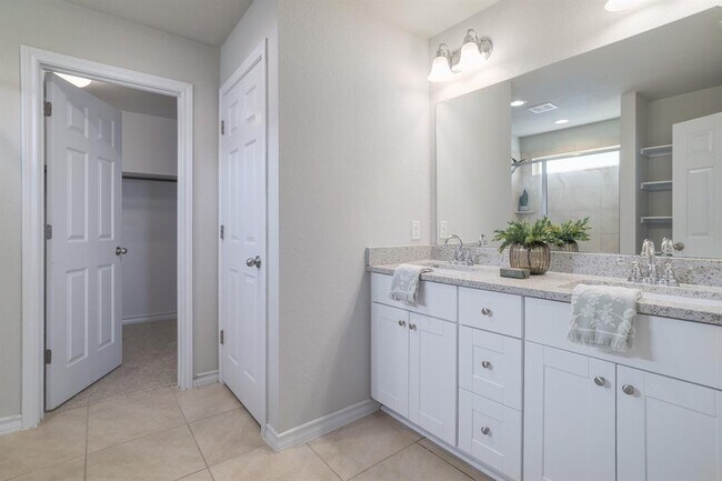 Building Photo - 6792 Catania Loop