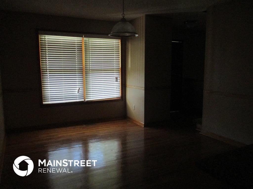 Building Photo - 8035 N Brooklyn Ave