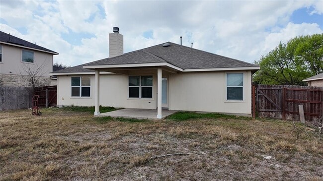 Building Photo - 100 Maplewood S