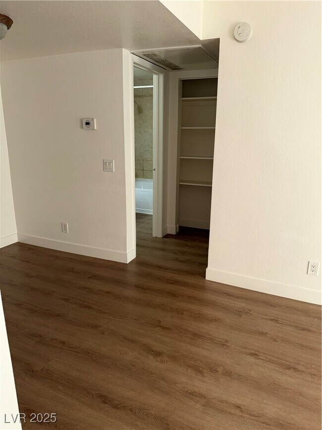 Building Photo - 4200 S Valley View Blvd