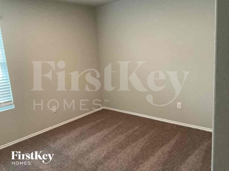 Building Photo - 10707 Giacconi Dr