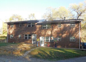 Building Photo - 1417 St Clair Ave